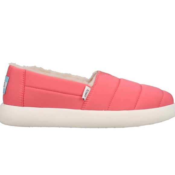 🥳HP🥳NWT TOMS Tea Rose Repreve Matte Woven/Faux Fur Slip On - Picture 2 of 5
